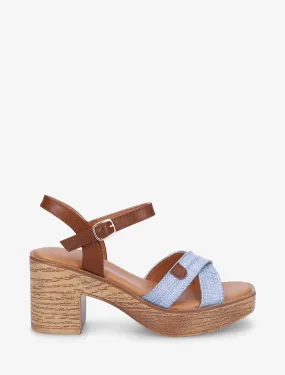 Sandales à talon et brides croisées